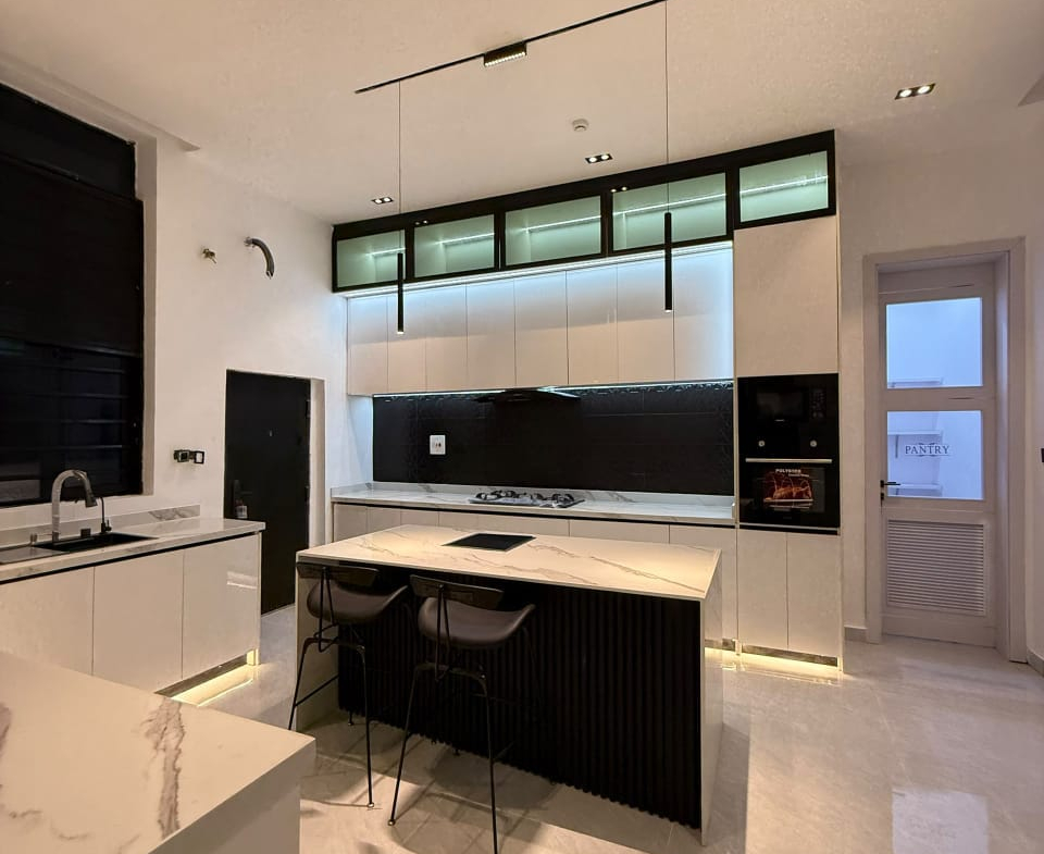 5 Bedroom Luxury Duplex