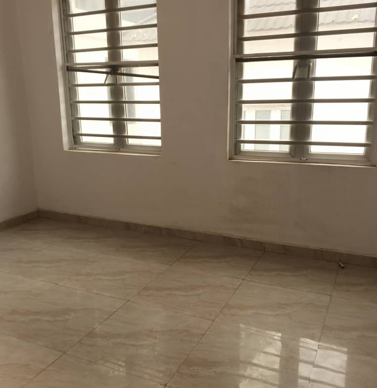 4-BEDROOM TERRANCE DUPLEX