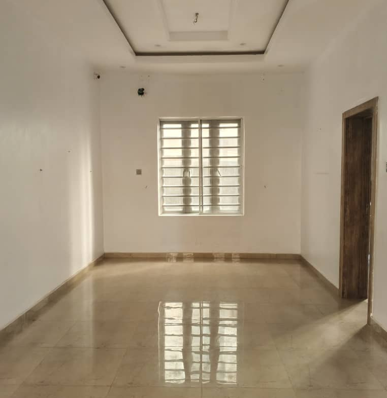 4-BEDROOM TERRANCE DUPLEX