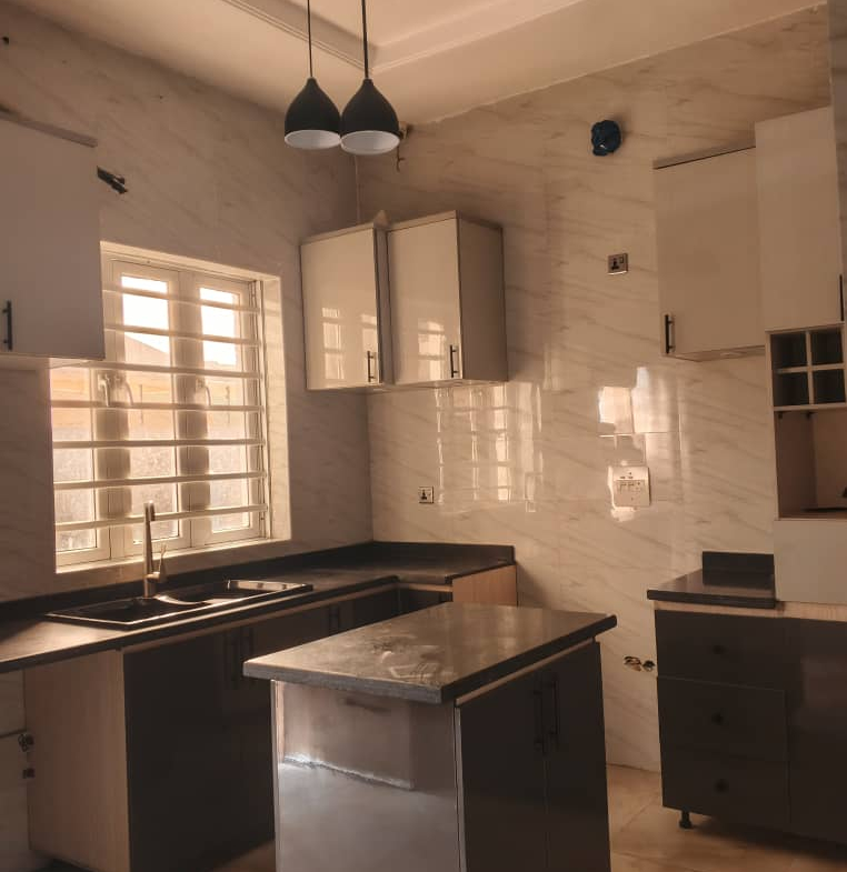 4-BEDROOM TERRANCE DUPLEX