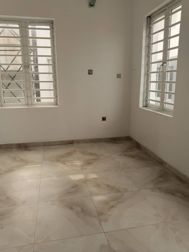 1000148098 4-BEDROOM TERRANCE DUPLEX