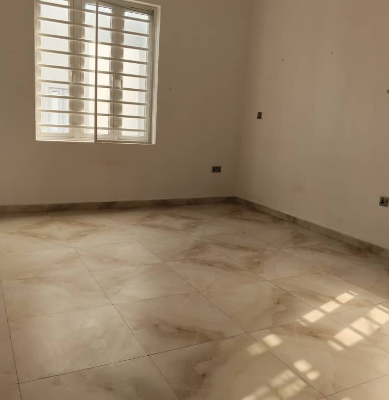4-BEDROOM TERRANCE DUPLEX