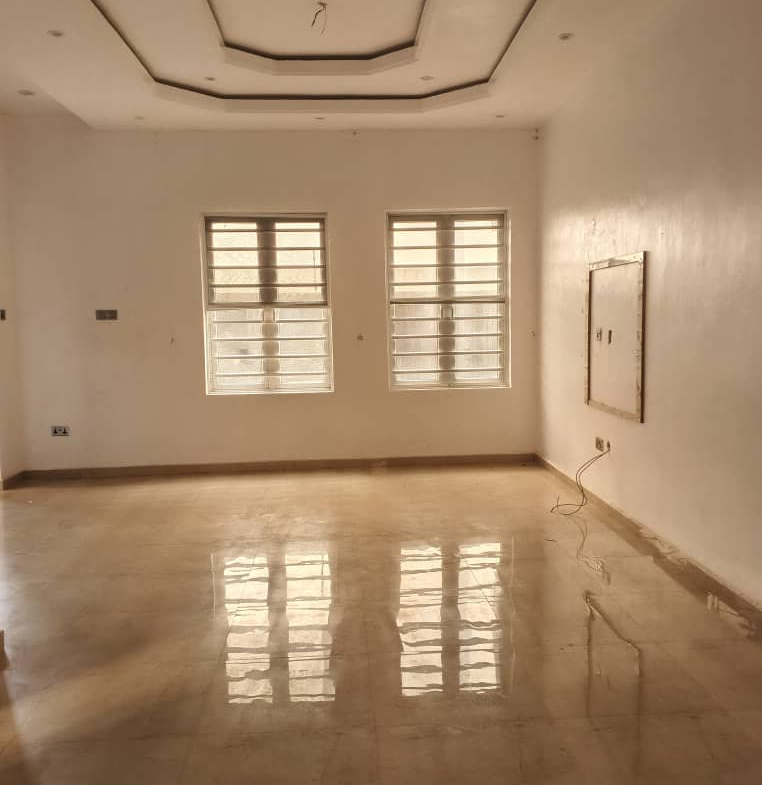 4-BEDROOM TERRANCE DUPLEX