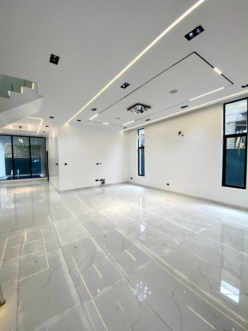 1000214662 5 BEDROOM FULLY DETACHED DUPLEX WITH S/ POOL, BQ