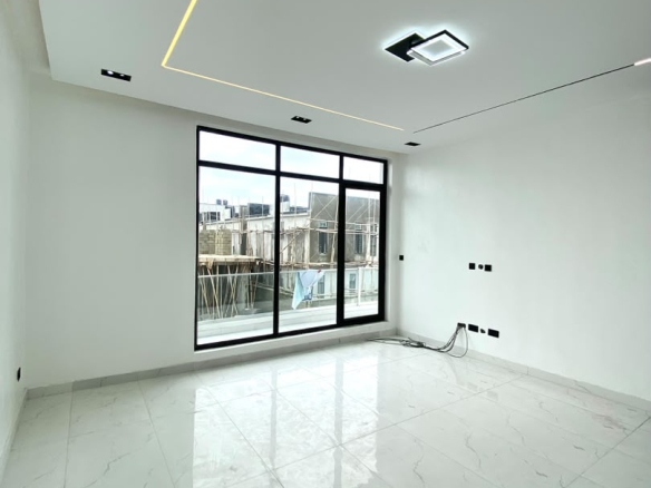 5 BEDROOM FULLY DETACHED DUPLEX WITH S/ POOL, BQ