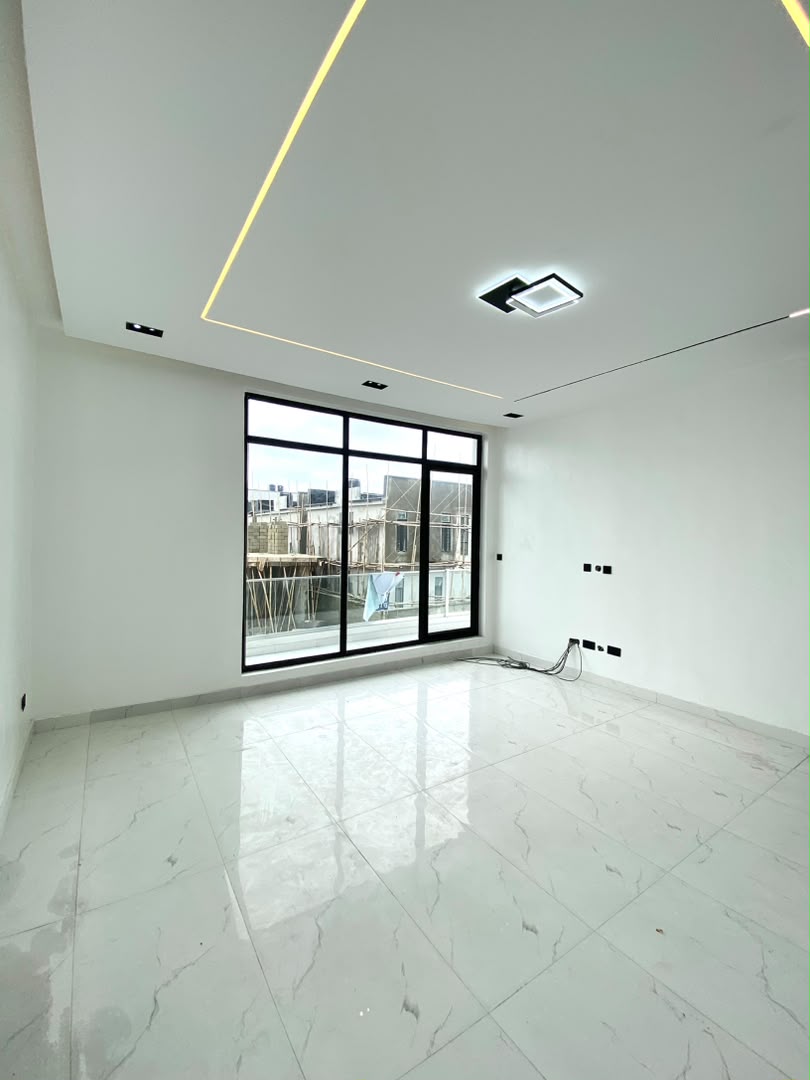 1000214665 5 BEDROOM FULLY DETACHED DUPLEX WITH S/ POOL, BQ