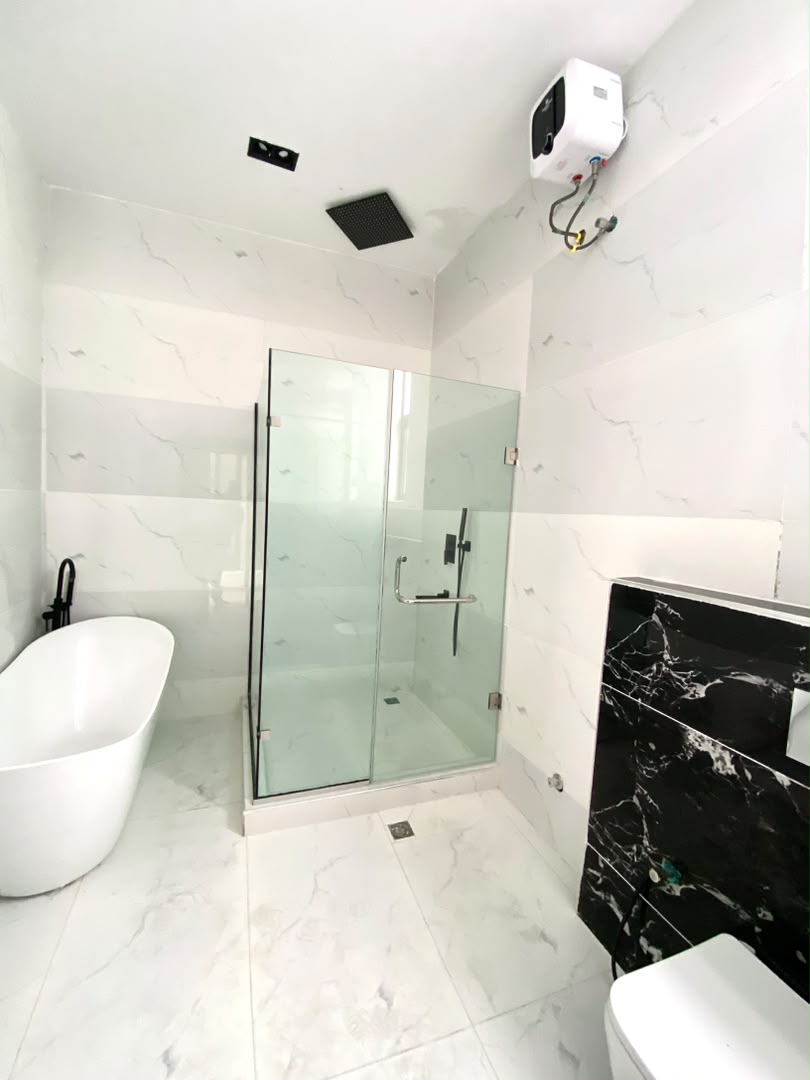 1000214666 5 BEDROOM FULLY DETACHED DUPLEX WITH S/ POOL, BQ