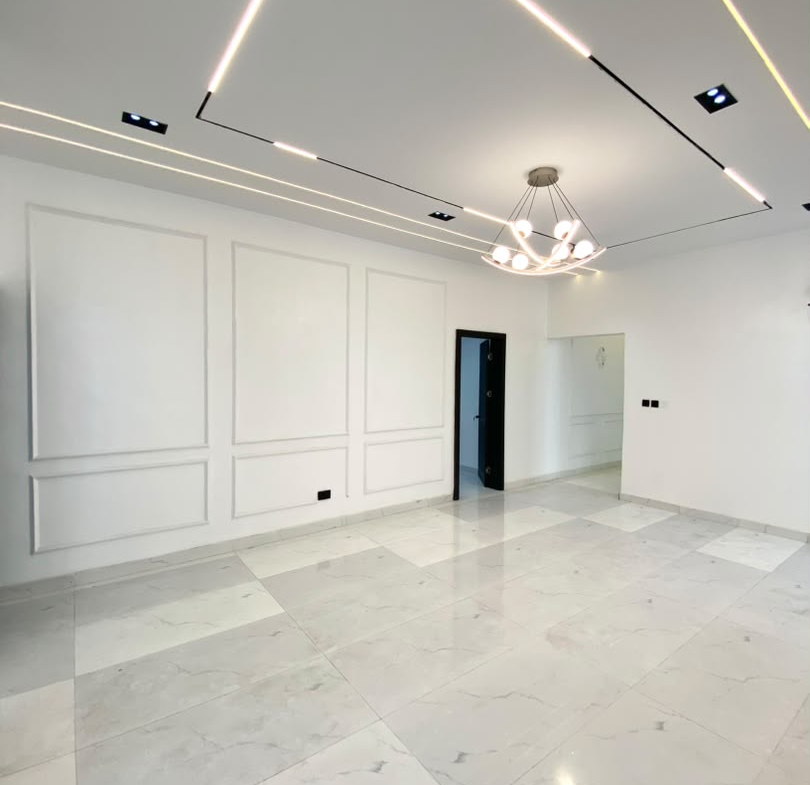 5 BEDROOM FULLY DETACHED DUPLEX WITH S/ POOL, BQ