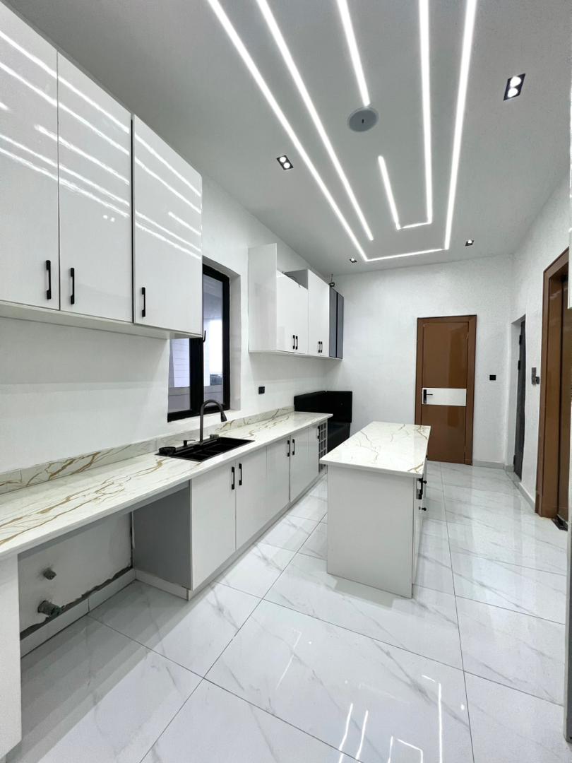 23948 5-Bedroom Detached House + Swimming Pool & BQ