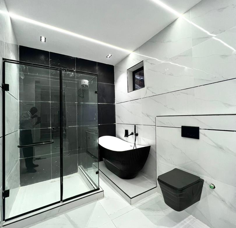 5-Bedroom Detached House + Swimming Pool & BQ