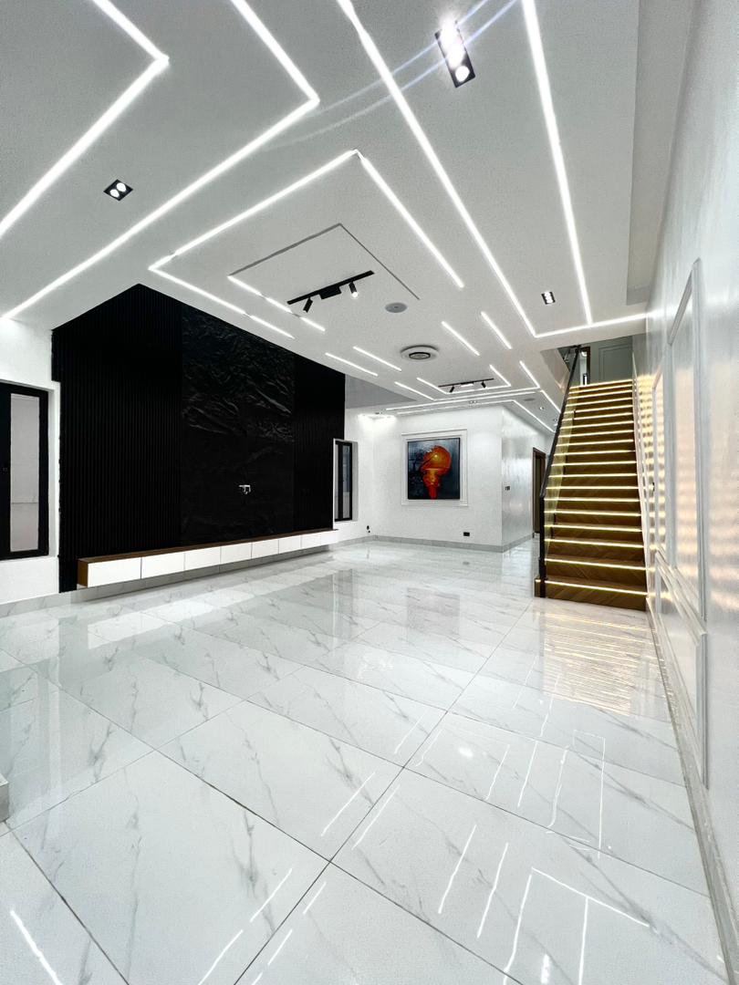 23964 5-Bedroom Detached House + Swimming Pool & BQ
