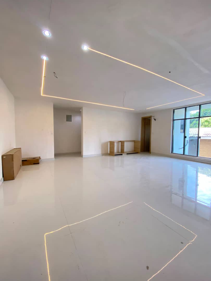 2-BEDROOM APARTMENT WITH ELEVATOR & GYM