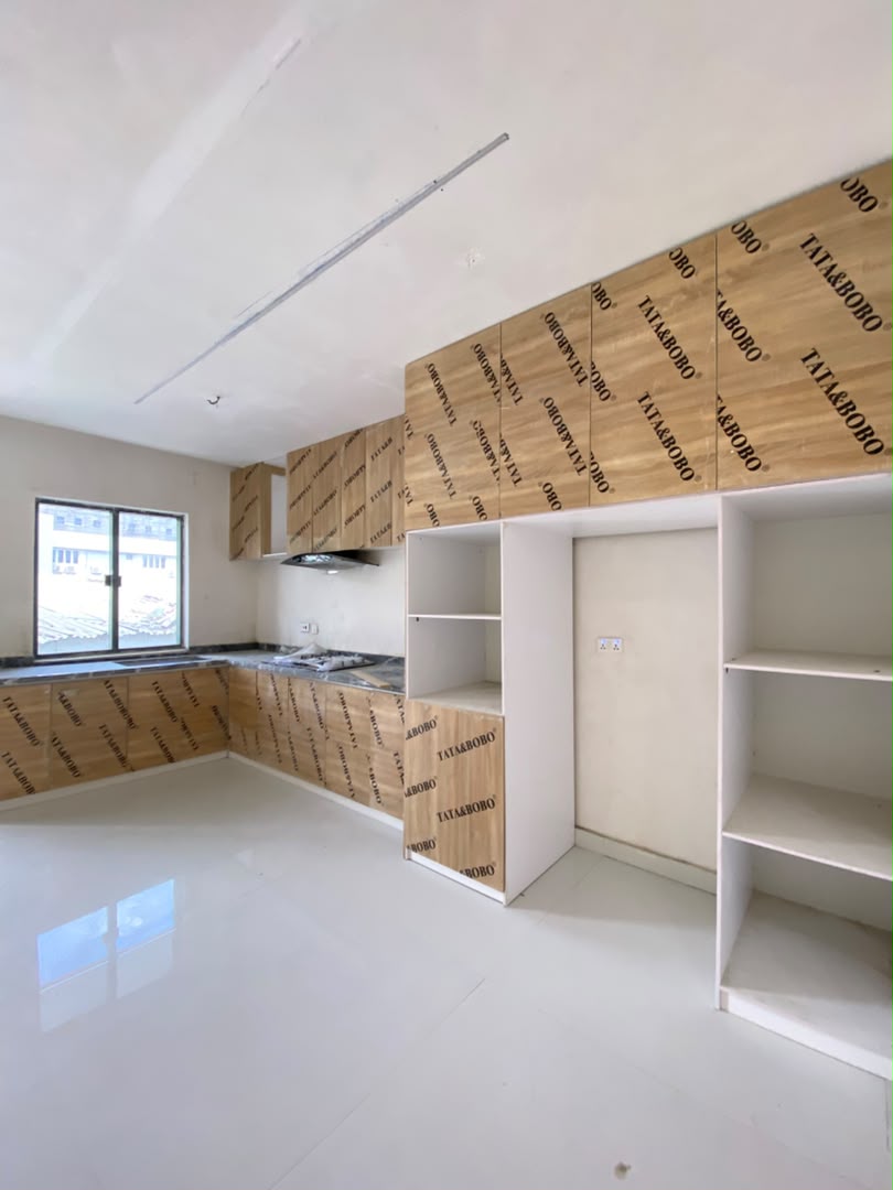2-BEDROOM APARTMENT WITH ELEVATOR & GYM