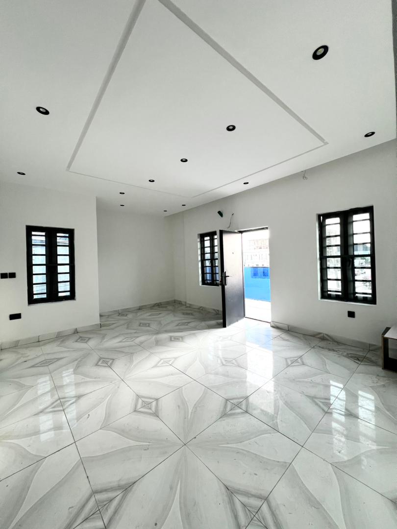 3 & 4 BED TERRACED DUPLEX WITH GYM & S/POOL