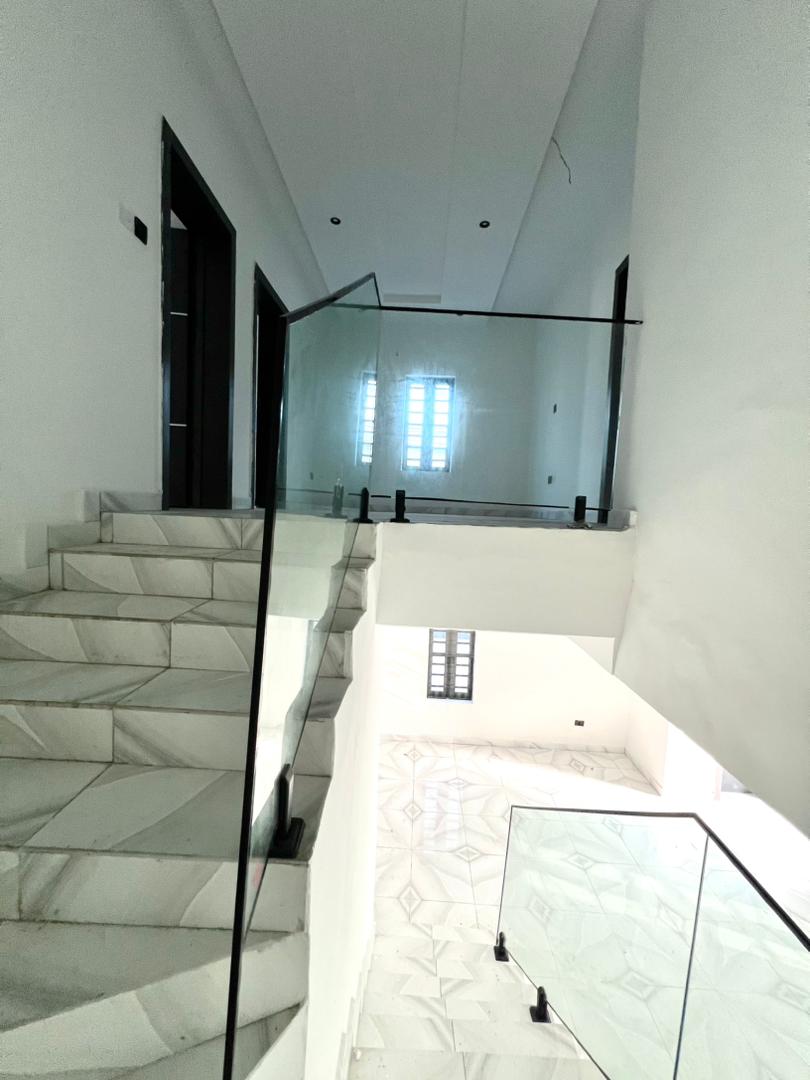 3 & 4 BED TERRACED DUPLEX WITH GYM & S/POOL