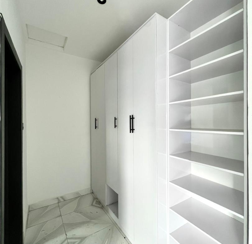 3 & 4 BED TERRACED DUPLEX WITH GYM & S/POOL