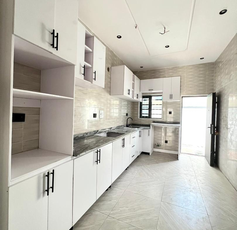 3 & 4 BED TERRACED DUPLEX WITH GYM & S/POOL
