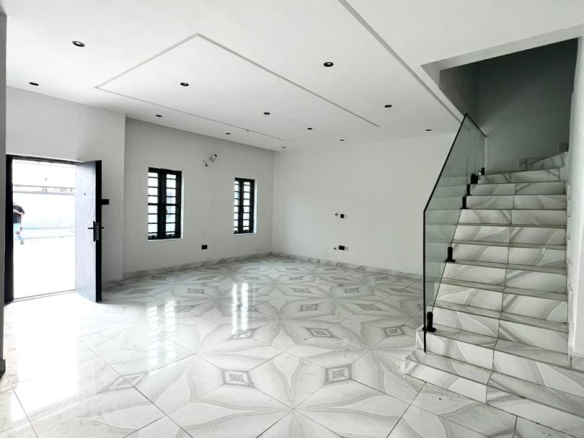 3 & 4 BED TERRACED DUPLEX WITH GYM & S/POOL