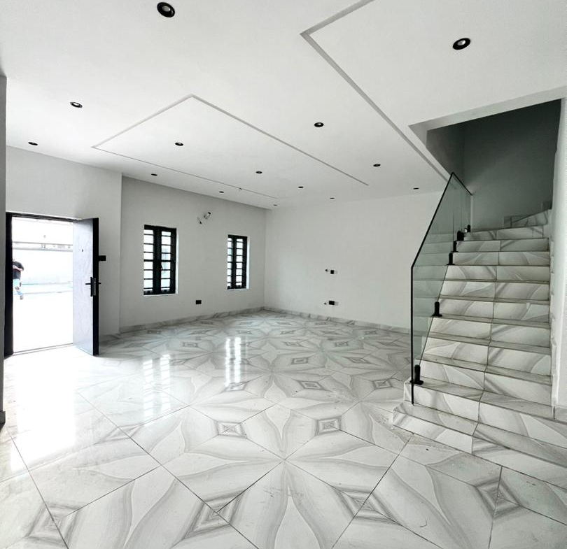 3 & 4 BED TERRACED DUPLEX WITH GYM & S/POOL