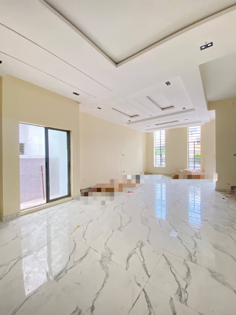 LUXURY 5-BEDROOM FULLY DETACHED DUPLEX WITH BQ