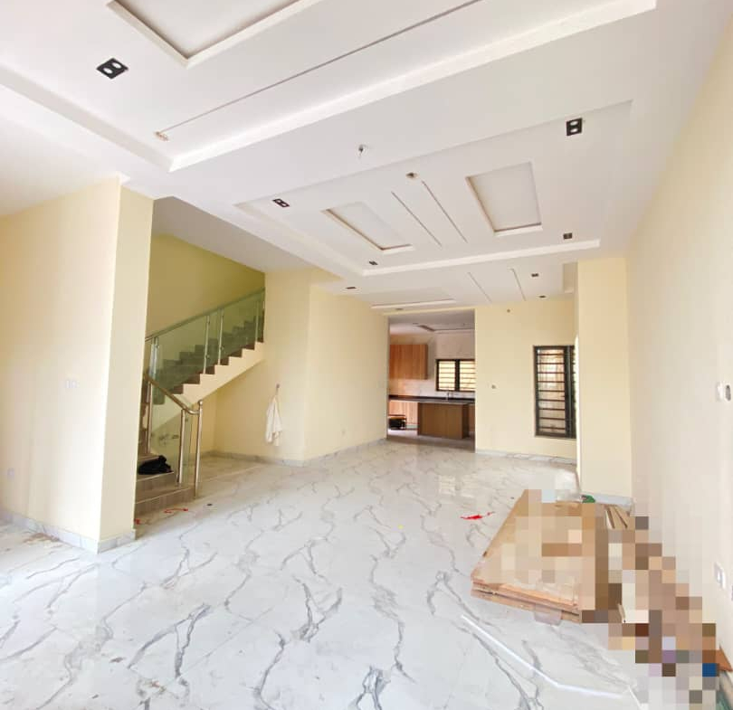 LUXURY 5-BEDROOM FULLY DETACHED DUPLEX WITH BQ