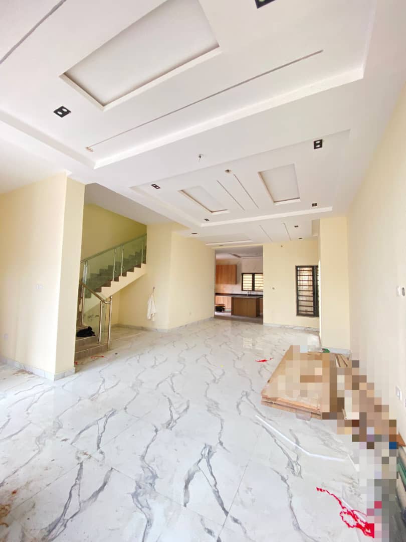 LUXURY 5-BEDROOM FULLY DETACHED DUPLEX WITH BQ