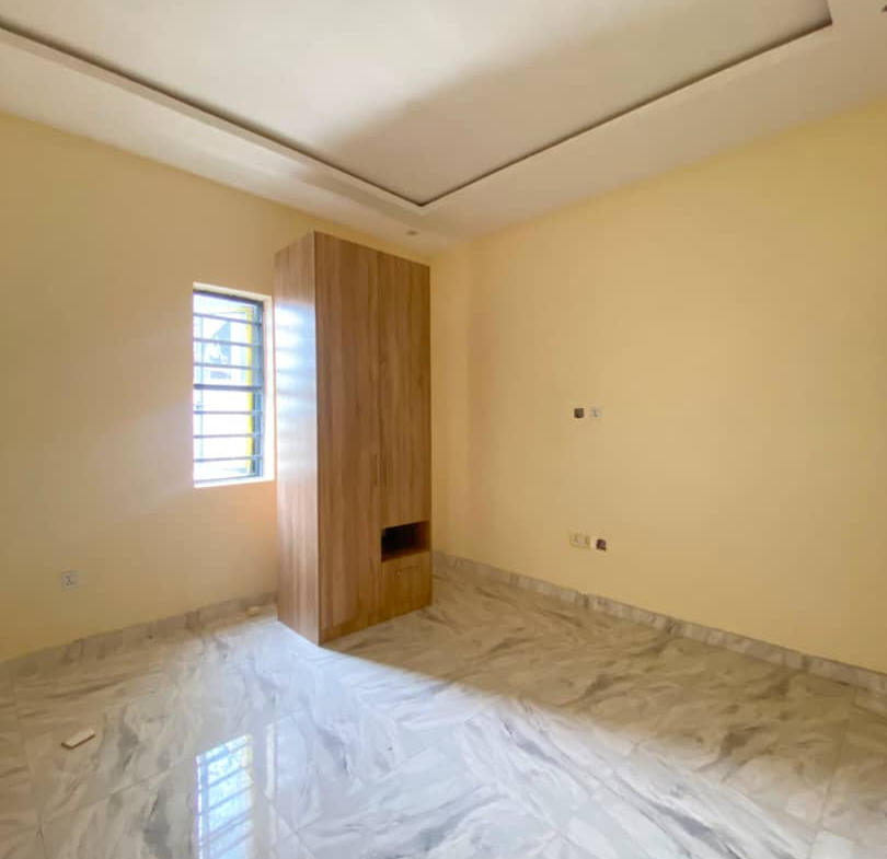 LUXURY 5-BEDROOM FULLY DETACHED DUPLEX WITH BQ