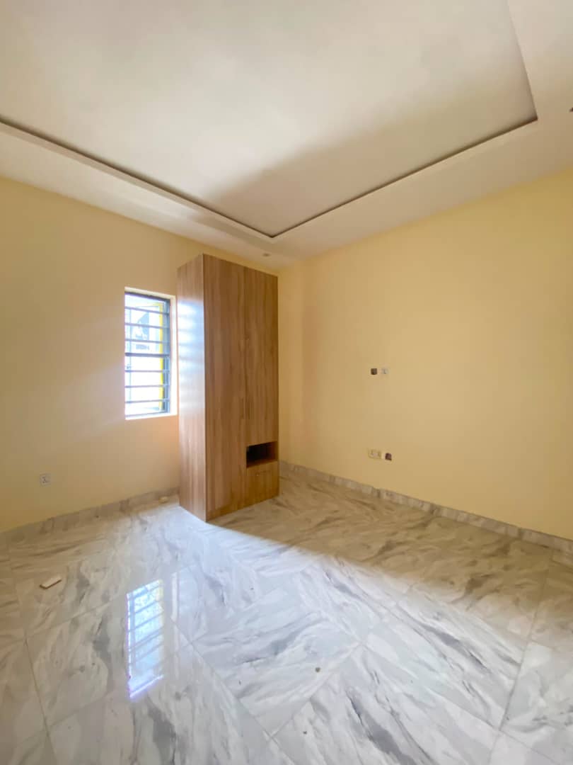 LUXURY 5-BEDROOM FULLY DETACHED DUPLEX WITH BQ