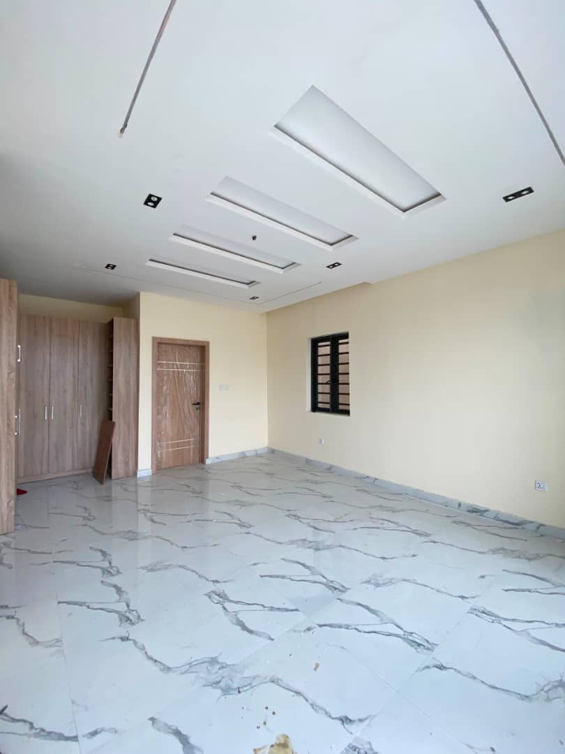 LUXURY 5-BEDROOM FULLY DETACHED DUPLEX WITH BQ
