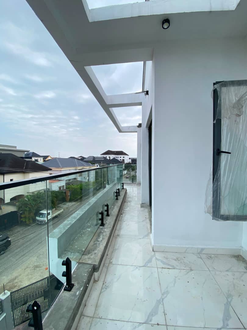 LUXURY 5-BEDROOM FULLY DETACHED DUPLEX WITH BQ