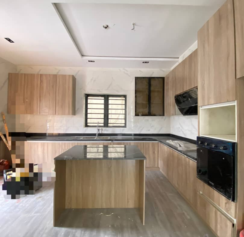 LUXURY 5-BEDROOM FULLY DETACHED DUPLEX WITH BQ