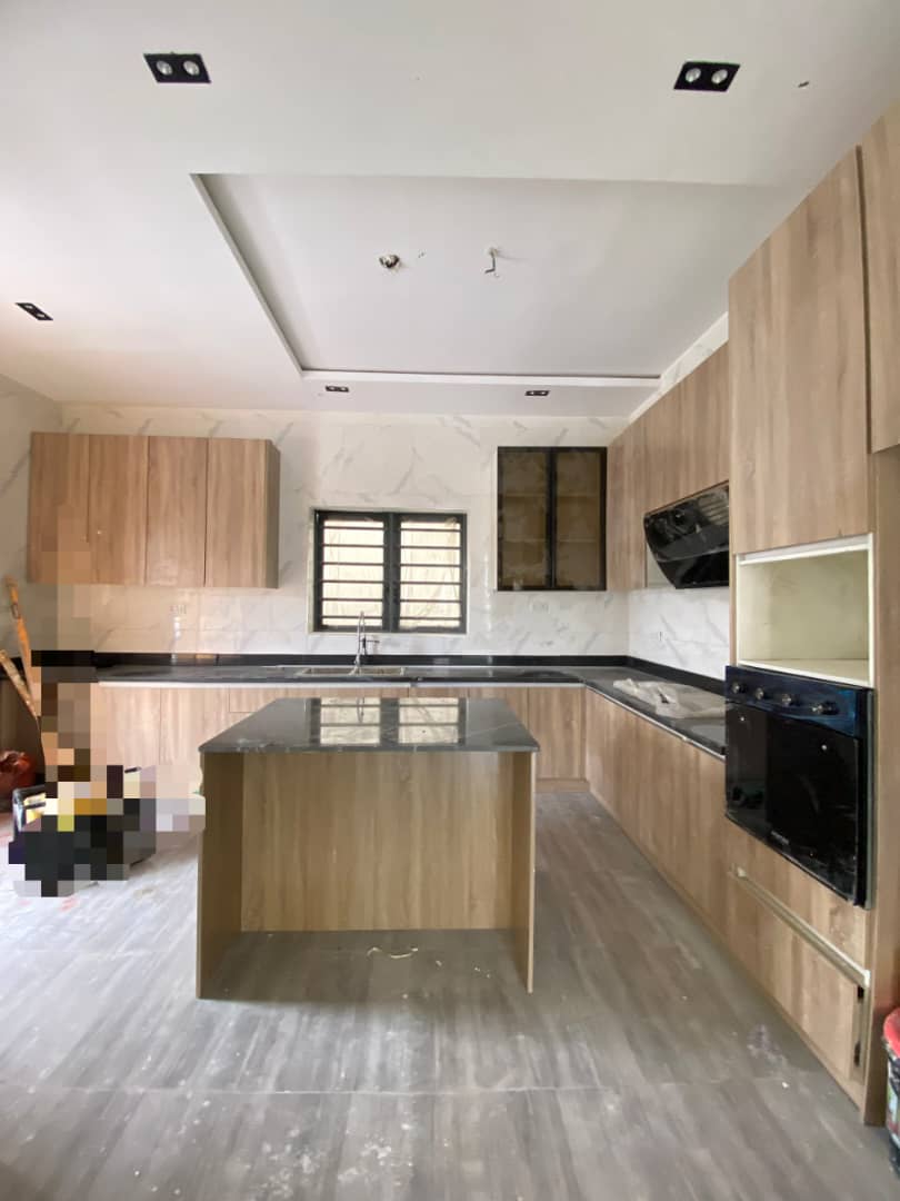 LUXURY 5-BEDROOM FULLY DETACHED DUPLEX WITH BQ