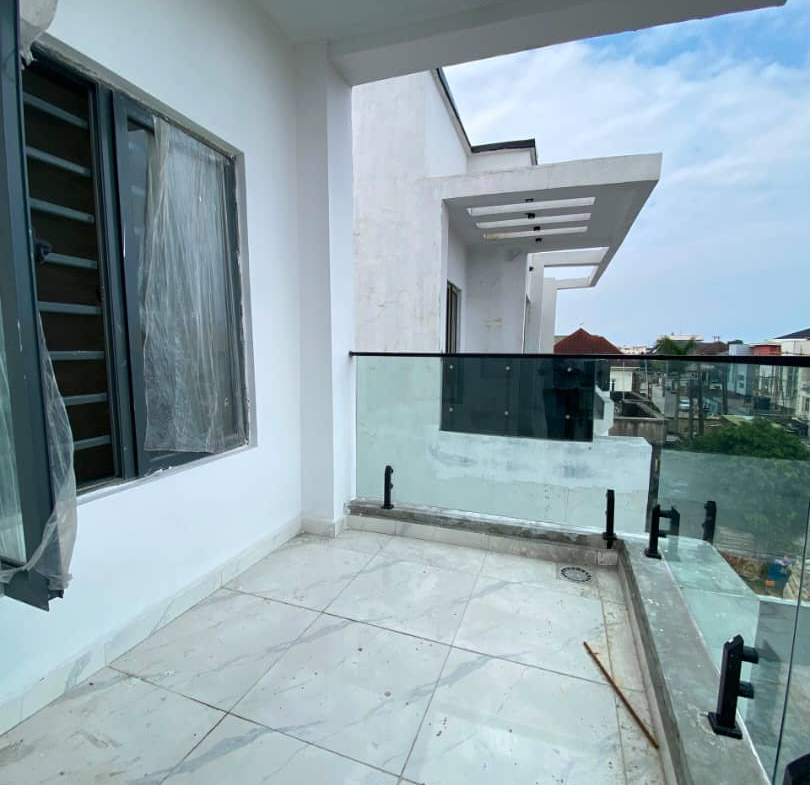 LUXURY 5-BEDROOM FULLY DETACHED DUPLEX WITH BQ