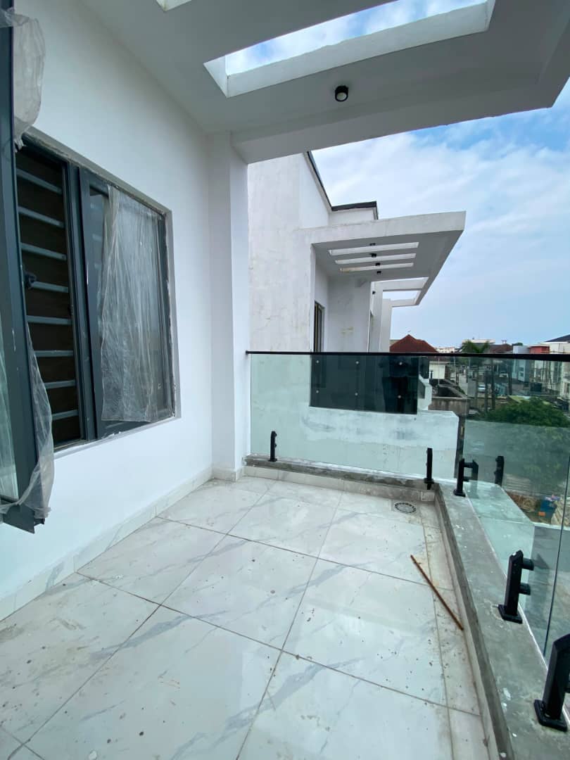 LUXURY 5-BEDROOM FULLY DETACHED DUPLEX WITH BQ
