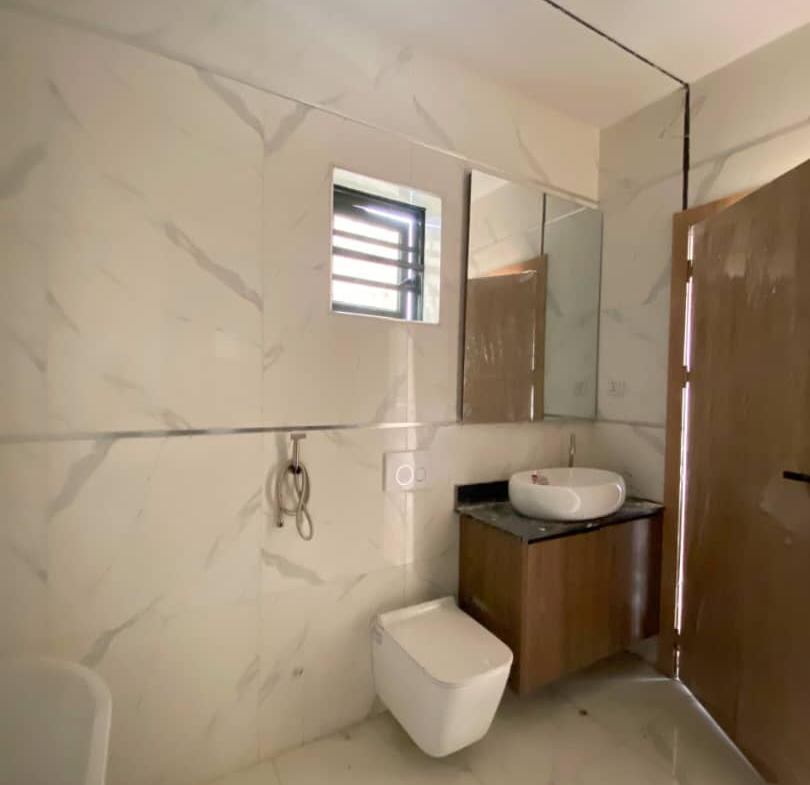 LUXURY 5-BEDROOM FULLY DETACHED DUPLEX WITH BQ