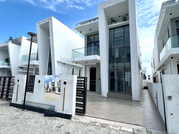 5 BEDROOM DETACHED DUPLEX WITH S/POOL, & BQ