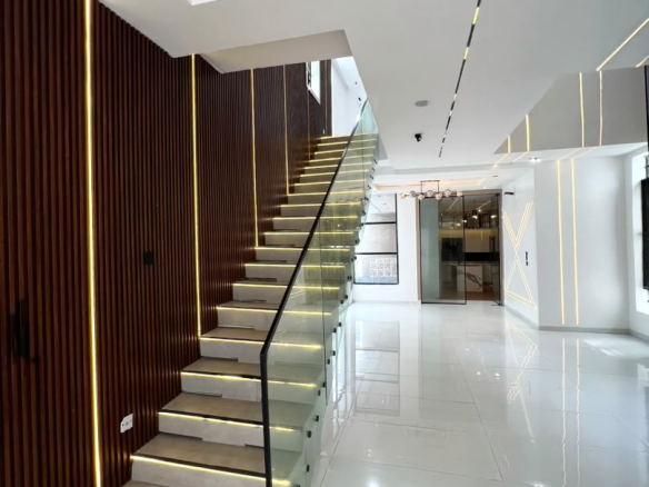 5 BEDROOM DETACHED DUPLEX WITH S/POOL, & BQ