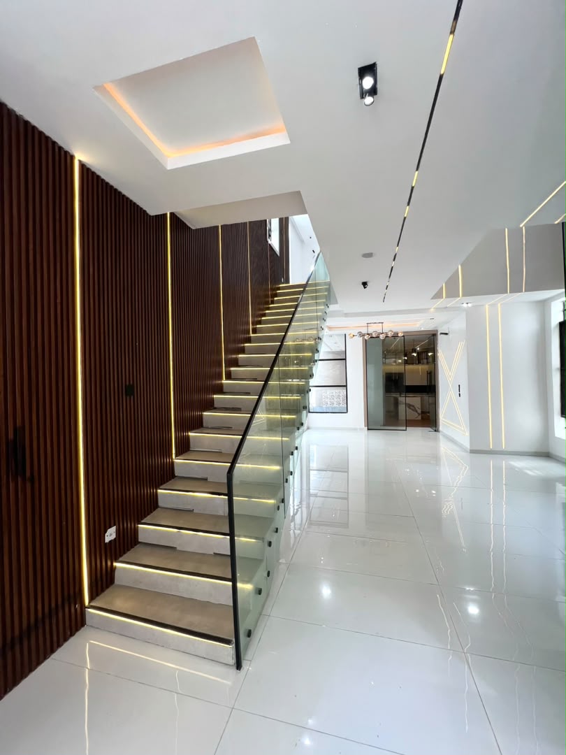 5 BEDROOM DETACHED DUPLEX WITH S/POOL, & BQ