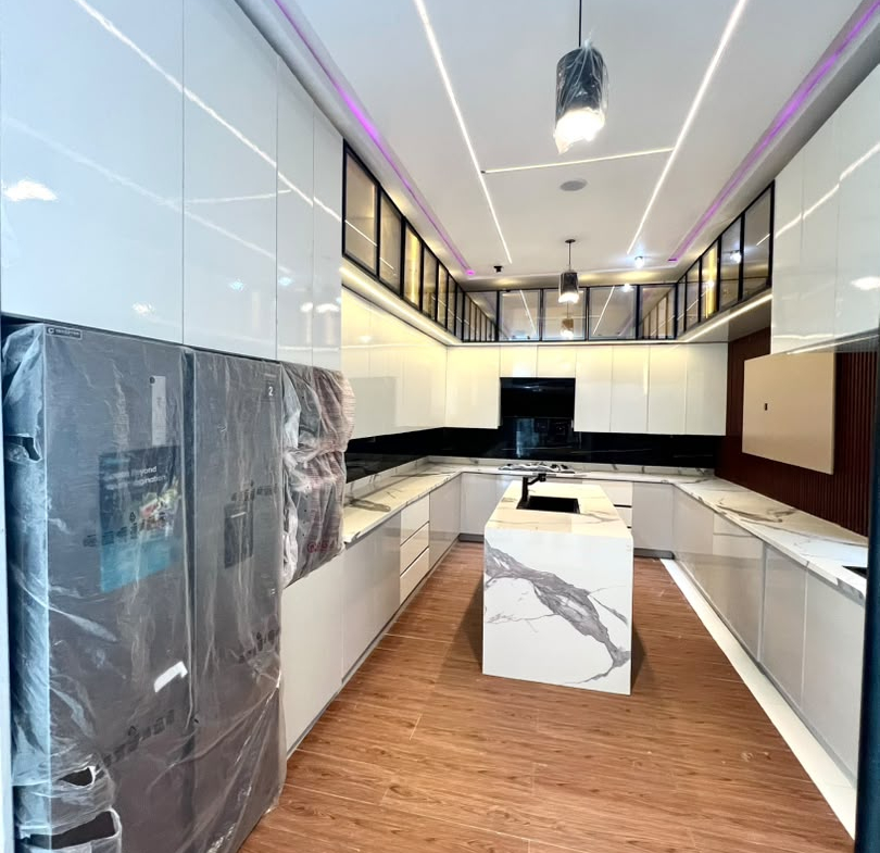 5 BEDROOM DETACHED DUPLEX WITH S/POOL, & BQ