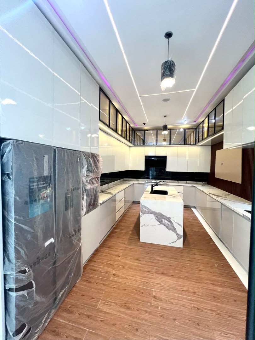 5 BEDROOM DETACHED DUPLEX WITH S/POOL, & BQ