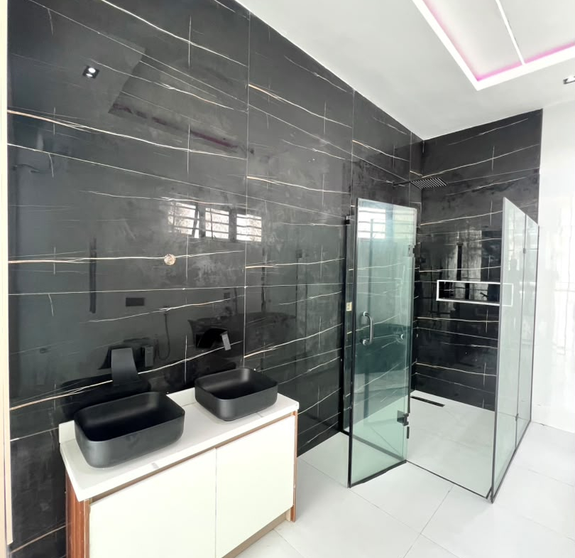 5 BEDROOM DETACHED DUPLEX WITH S/POOL, & BQ