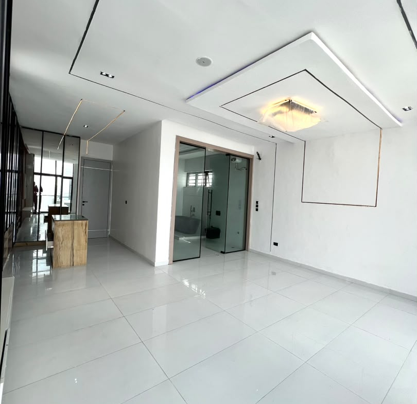 5 BEDROOM DETACHED DUPLEX WITH S/POOL, & BQ