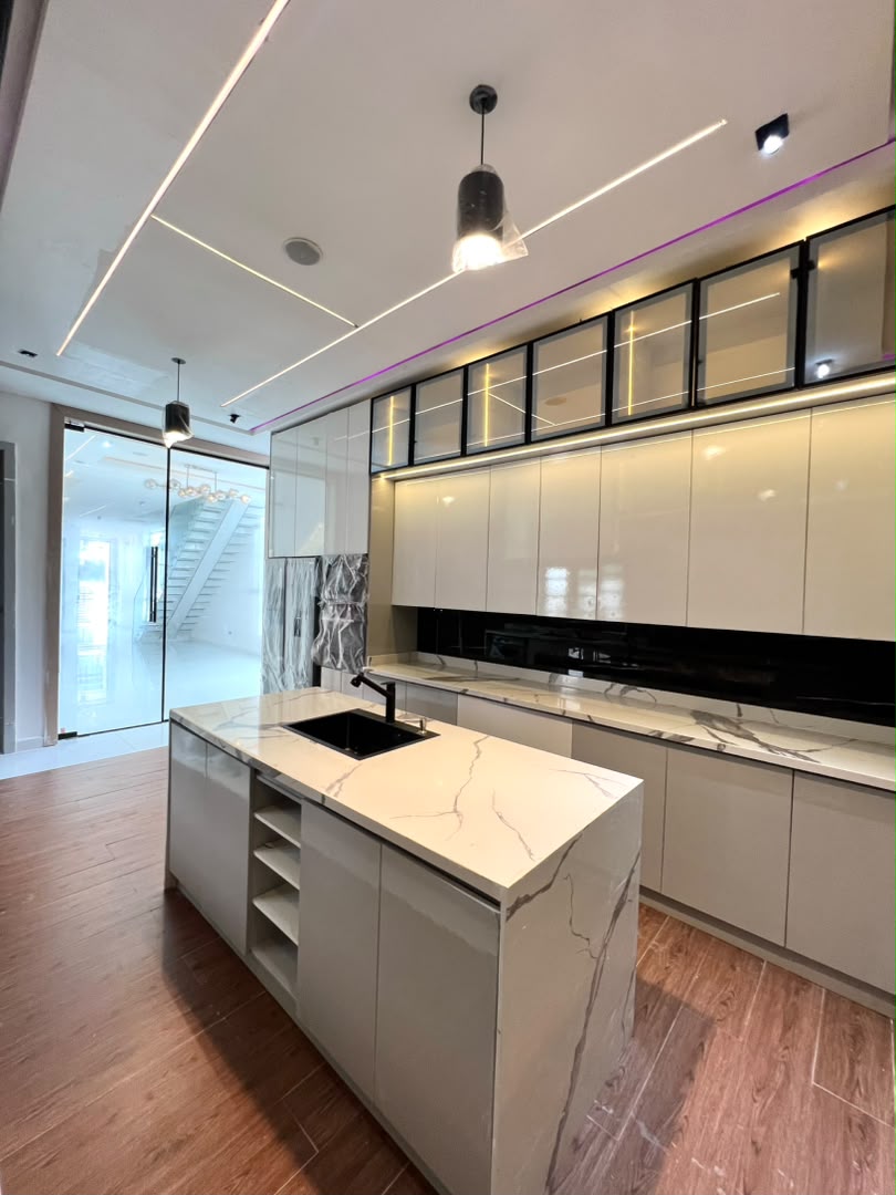 5 BEDROOM DETACHED DUPLEX WITH S/POOL, & BQ