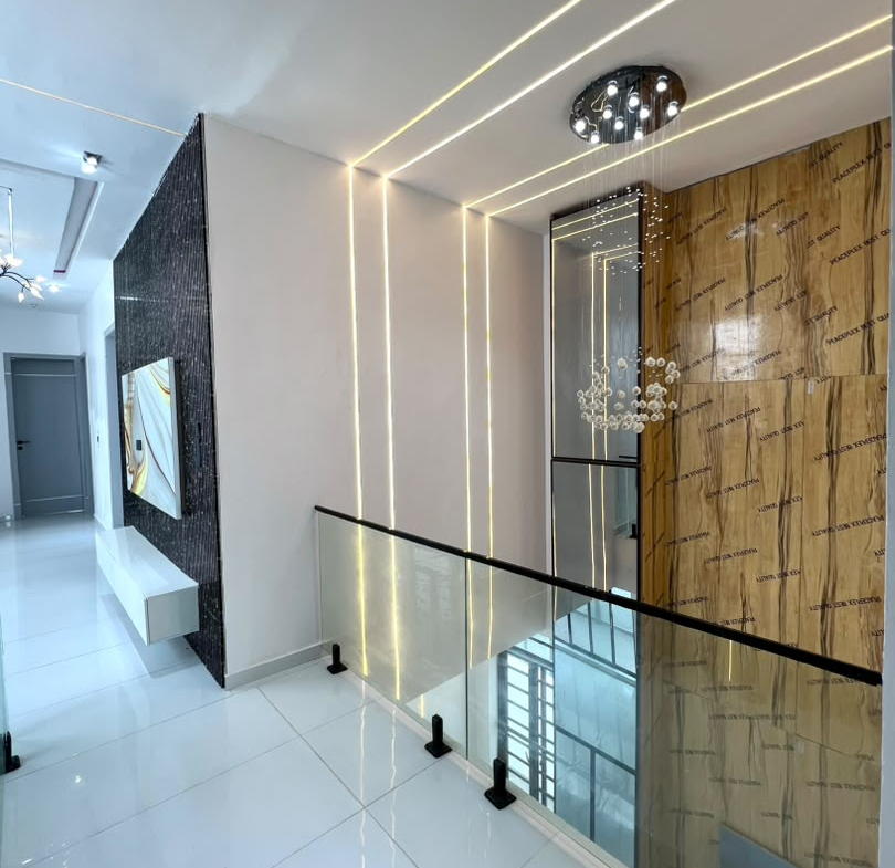 5 BEDROOM DETACHED DUPLEX WITH S/POOL, & BQ