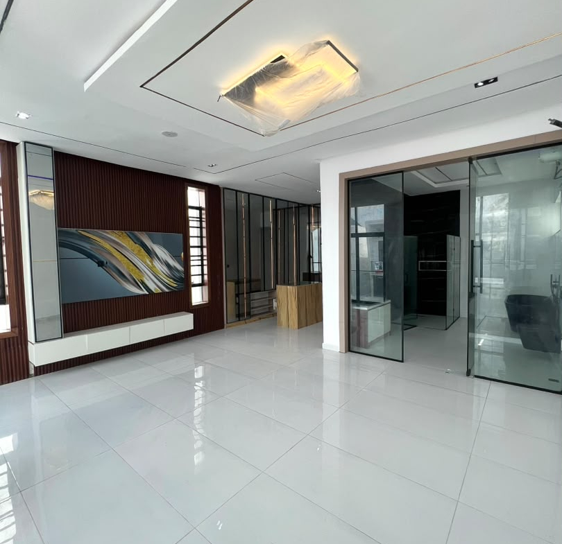 5 BEDROOM DETACHED DUPLEX WITH S/POOL, & BQ