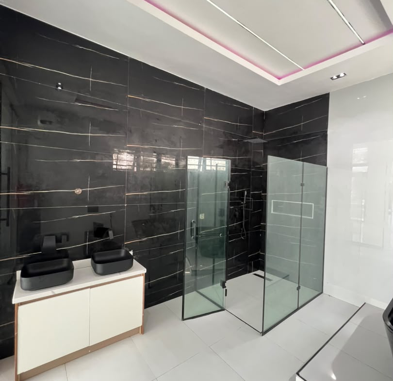 5 BEDROOM DETACHED DUPLEX WITH S/POOL, & BQ