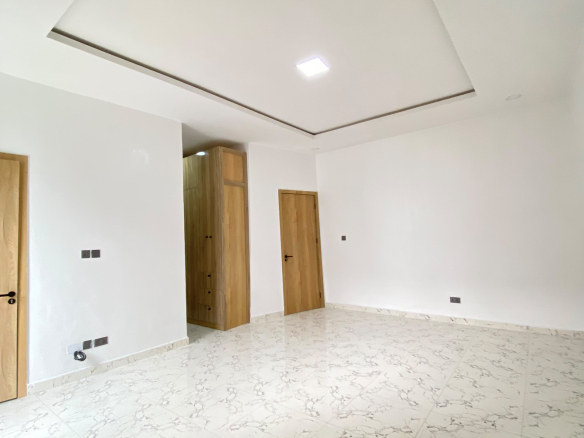Luxury Redefined: 4-Bedroom Terraced Duplex with Private Pool, Gym & Kids’ Play Area.