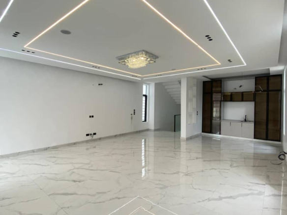 5 Bedroom Fully-Detached Duplex with BQ & Indoor Pool