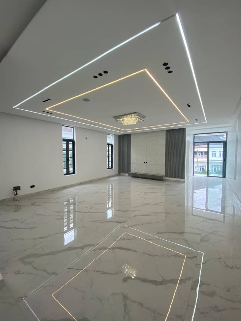 5 Bedroom Fully-Detached Duplex with BQ & Indoor Pool
