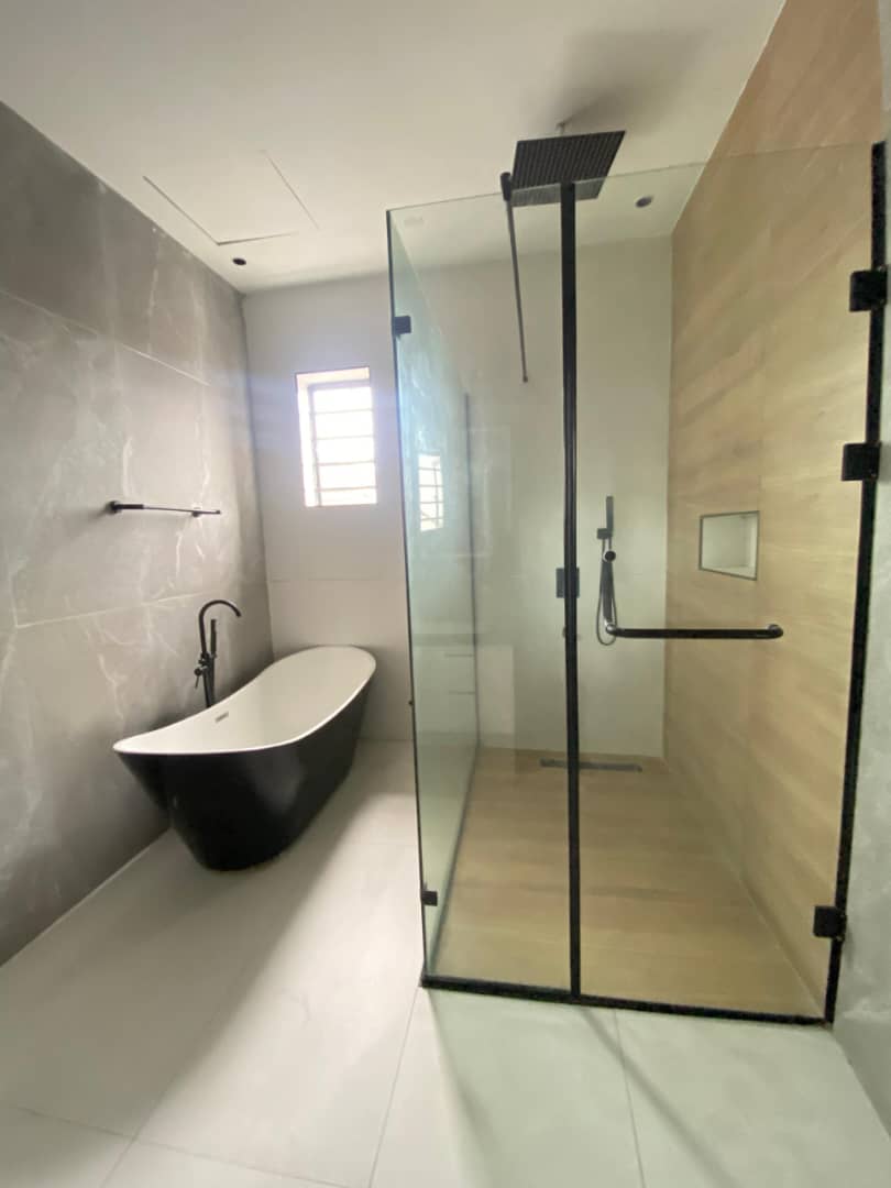 5 Bedroom Fully-Detached Duplex with BQ & Indoor Pool